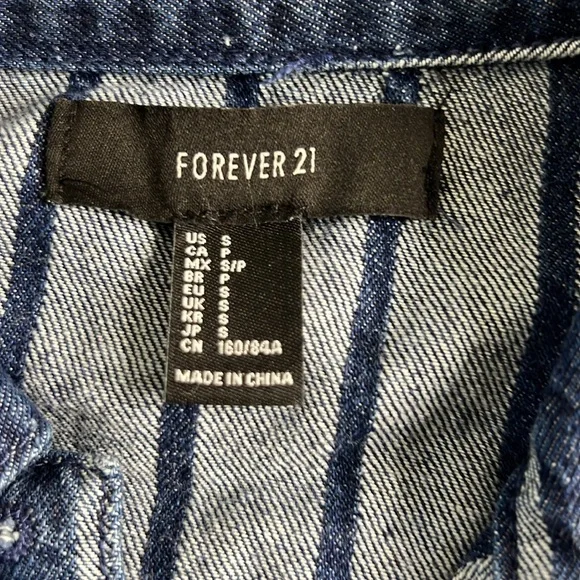 Forever 21 White Pinstripe Striped Cropped Denim Jacket - Picture 5 of 13